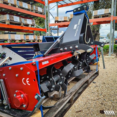 Fraise légère pour tracteur agricole - Vue de profil