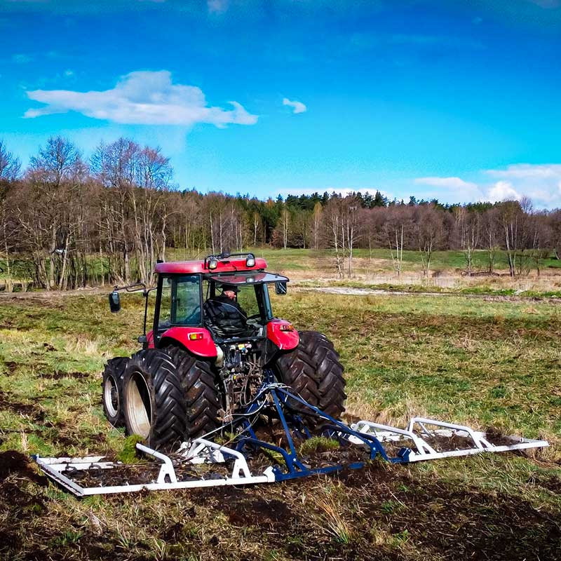 Matériel agricole Herse de Prairie FKmachinery