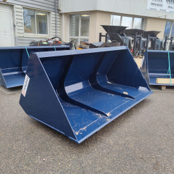 Godet de chargement agricole pour télescopique MANITOU, largeur 2200mm, 1300 litres