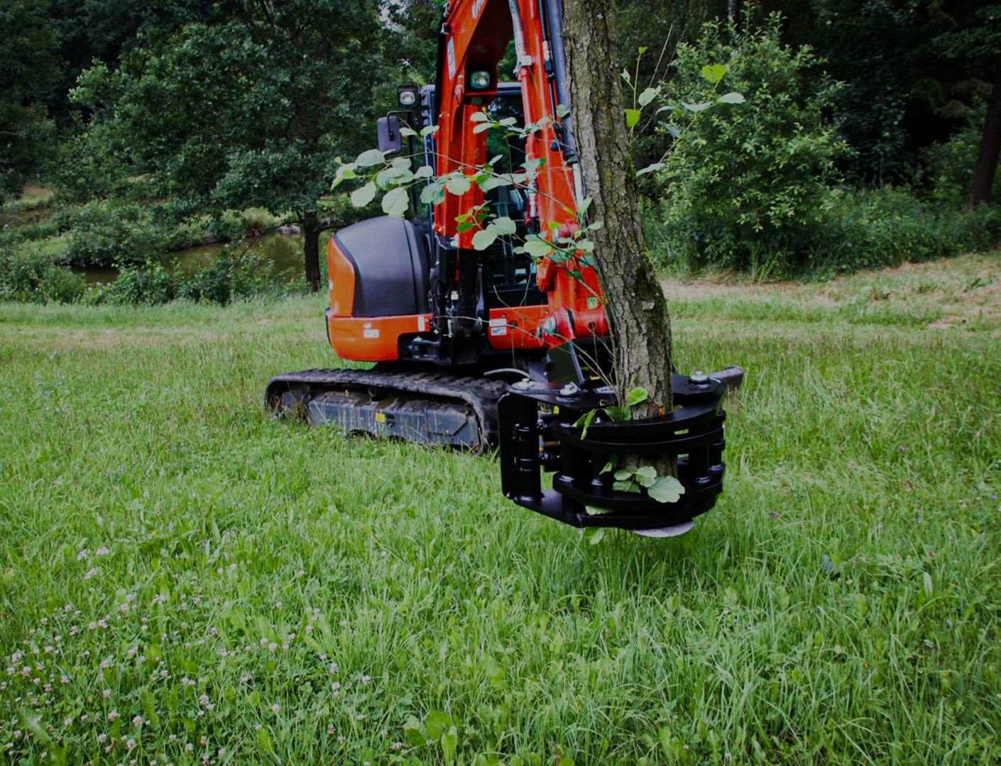 Grappin coupeur pour le bois de chauffage